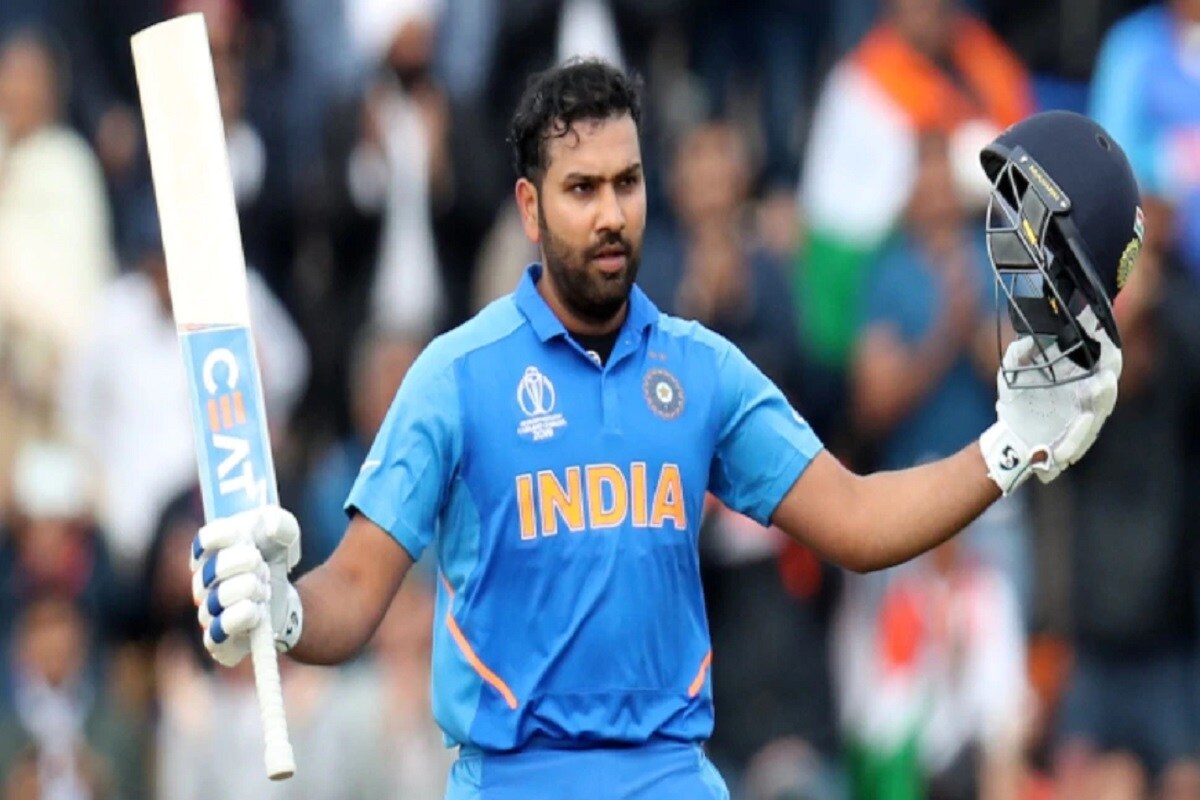 નવી દિલ્હી : ભારતીય ક્રિકેટર રોહિત શર્મા (Rohit Sharma) સહિત પાંચ ખેલાડીઓને રાજીવ ગાંધી ખેલ રત્ન (Rajiv Gandhi Khel Ratna Award) એવોર્ડ મળશે. તેમના નામ પર મંત્રાલયે મોહર લગાવી દીધી છે. ક્રિકેટર રોહિત શર્મા, મરિયપ્પન (પેરા એથ્લીટ) , મોનિકા બત્રા (ટેબલ ટેનિસ), વિનેશ ફોગાટ (રેસલિંગ) અને રાની રામપાલ (હોકી)ને આ એવોર્ડથી સન્માનિત કરવામાં આવશે. નવી દિલ્હી : ભારતીય ક્રિકેટર રોહિત શર્મા (Rohit Sharma) સહિત પાંચ ખેલાડીઓને રાજીવ ગાંધી ખેલ રત્ન (Rajiv Gandhi Khel Ratna Award) એવોર્ડ મળશે. તેમના નામ પર મંત્રાલયે મોહર લગાવી દીધી છે. ક્રિકેટર રોહિત શર્મા, મરિયપ્પન (પેરા એથ્લીટ) , મોનિકા બત્રા (ટેબલ ટેનિસ), વિનેશ ફોગાટ (રેસલિંગ) અને રાની રામપાલ (હોકી)ને આ એવોર્ડથી સન્માનિત કરવામાં આવશે.