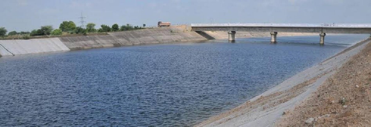 રિવર બેડ પાવર હાઉસના 6 ટર્બાઇન છે જેમાં એક ટર્બાઇનમાં 200 મેગા વોટ મુજબ 1200 અને કેનાલ હેડ પાવરના કુલ પાંચ ટર્બાઇનની 50 મેગા વોટ વીજ ઉત્પાદન મુબજ 250 મેગા વોટ મળીને કુલ 1450 મેગા વોટ વીજળીનું ઉત્પાદન થઇ રહ્યું છે. રિવર બેડ પાવર હાઉસના 6 ટર્બાઇન છે જેમાં એક ટર્બાઇનમાં 200 મેગા વોટ મુજબ 1200 અને કેનાલ હેડ પાવરના કુલ પાંચ ટર્બાઇનની 50 મેગા વોટ વીજ ઉત્પાદન મુબજ 250 મેગા વોટ મળીને કુલ 1450 મેગા વોટ વીજળીનું ઉત્પાદન થઇ રહ્યું છે.