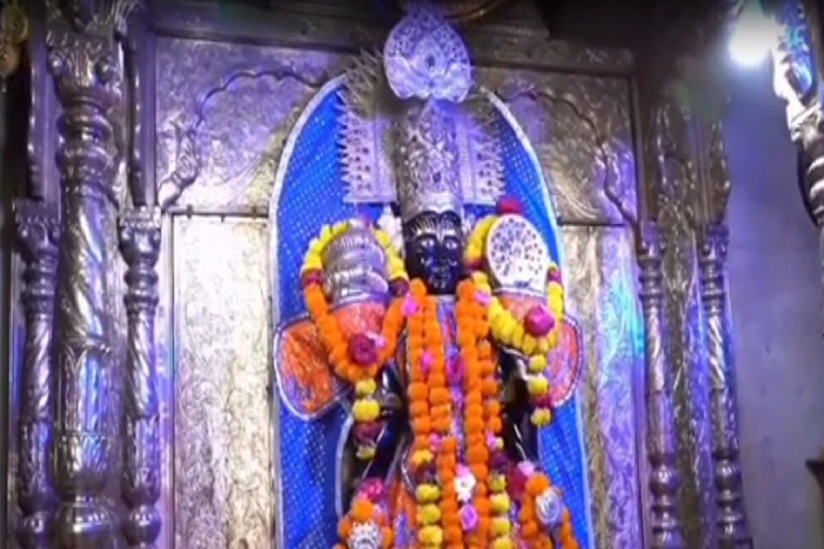 કોરોના મહામારી ના કારણે તુલસીશ્યામ મંદિર દર્શનાર્થીઓ માટે સંપૂર્ણ પણે બંધ છે. અને તુલસીશ્યામ મંદિર ગીર મધ્યમાં આવેલું હોવાના કારણે અહી ઈંટરનેટ સુવિધા પણ ઉપલબ્ધ નથી. જેના કારણે ભક્તો ઓનલાઈન દર્શન પણ નહી કરી શકે. કોરોના મહામારી ના કારણે તુલસીશ્યામ મંદિર દર્શનાર્થીઓ માટે સંપૂર્ણ પણે બંધ છે. અને તુલસીશ્યામ મંદિર ગીર મધ્યમાં આવેલું હોવાના કારણે અહી ઈંટરનેટ સુવિધા પણ ઉપલબ્ધ નથી. જેના કારણે ભક્તો ઓનલાઈન દર્શન પણ નહી કરી શકે.