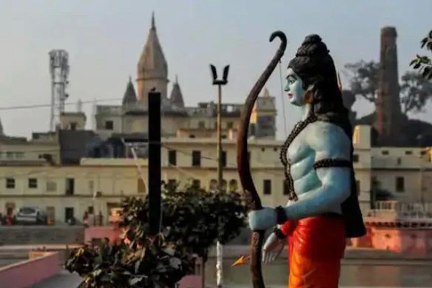 અયોધ્યાઃ 5 ઓગસ્ટે યોજાનારા ભૂમિ પૂજન (Bhumi Pujan) પહેલા અયોધ્યા (Ayodhya)માં 3 દિવસીય ધાર્મિક અનુષ્ઠાનની શરૂઆત સોમવારે ગૌરી-ગણેશ પૂજનની સાથે શરૂ થઈ ગઈ. આ ક્રમમાં મંગળવારે રામાર્ચા પૂજા થશે. કાશી અને અયોધ્યાના 9 વૈદિક આચાર્ય આ રામાર્ચા પૂજાને સંપન્ન કરાવશે. આ ઉપરાંત આજે હનુમાનગઢીમાં ભગવાન હનુમાનની પતાકાની પણ પૂજા થશે. (ફાઇલ તસવીર) અયોધ્યાઃ 5 ઓગસ્ટે યોજાનારા ભૂમિ પૂજન (Bhumi Pujan) પહેલા અયોધ્યા (Ayodhya)માં 3 દિવસીય ધાર્મિક અનુષ્ઠાનની શરૂઆત સોમવારે ગૌરી-ગણેશ પૂજનની સાથે શરૂ થઈ ગઈ. આ ક્રમમાં મંગળવારે રામાર્ચા પૂજા થશે. કાશી અને અયોધ્યાના 9 વૈદિક આચાર્ય આ રામાર્ચા પૂજાને સંપન્ન કરાવશે. આ ઉપરાંત આજે હનુમાનગઢીમાં ભગવાન હનુમાનની પતાકાની પણ પૂજા થશે. (ફાઇલ તસવીર)