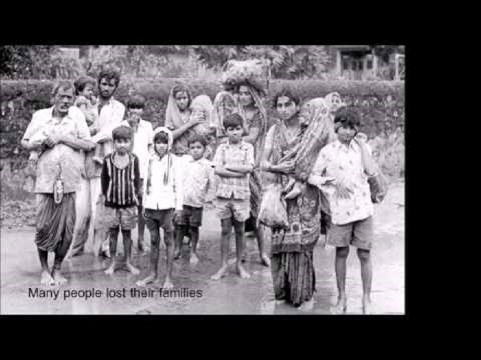 અમેરિકાની બે છાત્રાઓ ઉત્પલ સાડેસરા અને ટોમ વુડને મચ્છુ જળ હોનારતની સત્ય હકીકત બહાર લાવવા માટે ગહન સંશોધન કરીને પુસ્તક પ્રકાશિત કર્યું છે. આ પુસ્તકમાં ઉલ્લેખ કરાયો છે કે, ક્ષમતાની અયોગ્ય ગણતરીના કારણે મચ્છુ-૨ ડેમના માટીના પાળા તૂટી ગયા હતા. કેન્દ્ર સરકારની અનેક ચેતવણી છતા રાજ્ય સરકારના તે વખતના ઇજનેરોએ બંધના સરોવરમાં પાણીની મહતમ શક્ય આવકની ગણતરી કરવામાં જૂની પદ્ધતિનો ઉપયોગ કર્યો હતો. બંધના દરવાજાઓની પાણી છોડવાની ક્ષમતા દર સેકન્ડે ૨.૨ લાખ ઘનફૂટથી વધુ હતી હોનારતના આગલા દિવસે જળાશયમાં પાણીની આવક ૩૩ સેકન્ડે ૪ લાખ ઘન ફૂટથી વધુ હતી. અમેરિકાની બે છાત્રાઓ ઉત્પલ સાડેસરા અને ટોમ વુડને મચ્છુ જળ હોનારતની સત્ય હકીકત બહાર લાવવા માટે ગહન સંશોધન કરીને પુસ્તક પ્રકાશિત કર્યું છે. આ પુસ્તકમાં ઉલ્લેખ કરાયો છે કે, ક્ષમતાની અયોગ્ય ગણતરીના કારણે મચ્છુ-૨ ડેમના માટીના પાળા તૂટી ગયા હતા. કેન્દ્ર સરકારની અનેક ચેતવણી છતા રાજ્ય સરકારના તે વખતના ઇજનેરોએ બંધના સરોવરમાં પાણીની મહતમ શક્ય આવકની ગણતરી કરવામાં જૂની પદ્ધતિનો ઉપયોગ કર્યો હતો. બંધના દરવાજાઓની પાણી છોડવાની ક્ષમતા દર સેકન્ડે ૨.૨ લાખ ઘનફૂટથી વધુ હતી હોનારતના આગલા દિવસે જળાશયમાં પાણીની આવક ૩૩ સેકન્ડે ૪ લાખ ઘન ફૂટથી વધુ હતી.