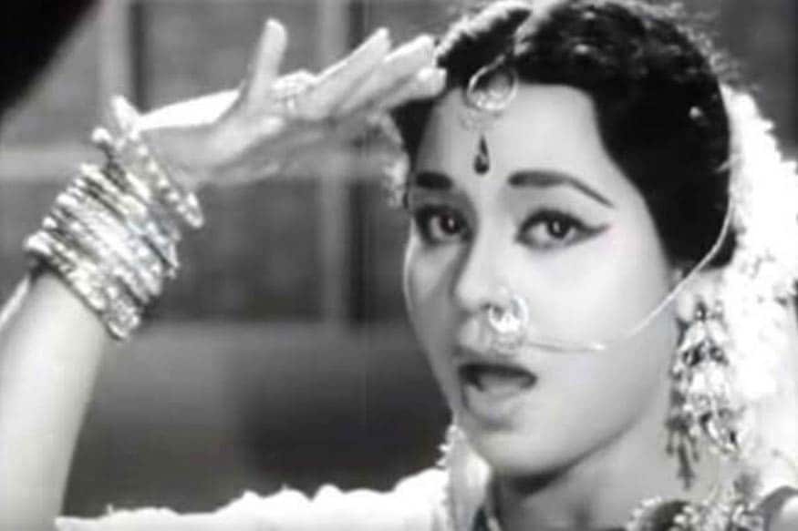 મુંબઇ : ટીવી અભિનેતા સમીર શર્માએ આપઘાત કરી લીધો છે. સમીર શર્માએ જાણીતી ટીવી સીરિયલ યે રિસ્તે હૈ પ્યા કે, દિલ ક્યા ચાહતા હૈ, કહાની ઘર ઘર કીમાં કામ કર્યું છે. શરીરનો મૃતદેહ તેના ઘરે પંખા સાથે લટકતો જોવા મળ્યો હતો. સમીર ઉપરાંત તાજેતરમાં અન્ય ઘણા કલાકારો પણ દુનિયાને અલવિદા કહી ગયા છે. (Image: Instagram) મુંબઇ : ટીવી અભિનેતા સમીર શર્માએ આપઘાત કરી લીધો છે. સમીર શર્માએ જાણીતી ટીવી સીરિયલ યે રિસ્તે હૈ પ્યા કે, દિલ ક્યા ચાહતા હૈ, કહાની ઘર ઘર કીમાં કામ કર્યું છે. શરીરનો મૃતદેહ તેના ઘરે પંખા સાથે લટકતો જોવા મળ્યો હતો. સમીર ઉપરાંત તાજેતરમાં અન્ય ઘણા કલાકારો પણ દુનિયાને અલવિદા કહી ગયા છે. (Image: Instagram)