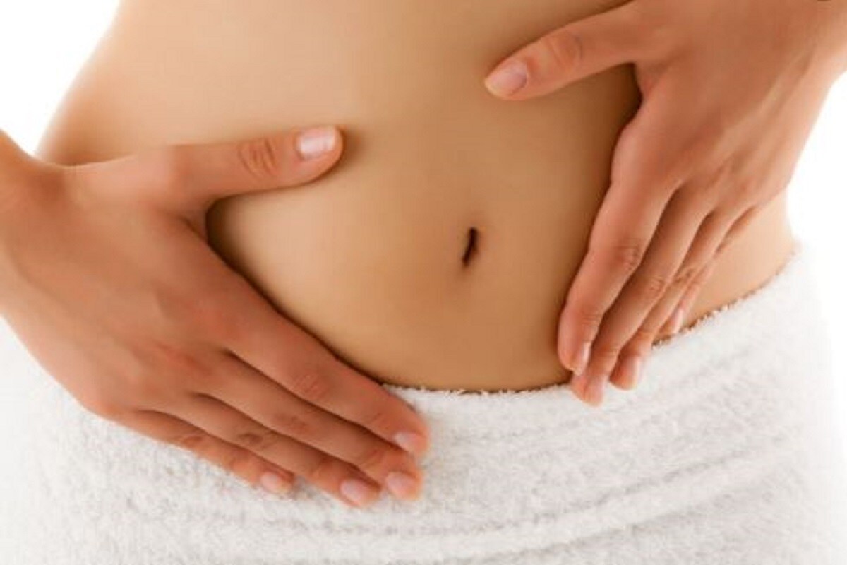 હેલ્થલાઇન વેબસાઇટ અનુસાર, ઘણાં જીન્સ પણ PCOS માટે કારણભૂત છે. કેટલાંક શોધકર્તાઓનાં મતે, મહિલાઓની લાઇફ સ્ટાઇલ આ બીમારીનું મુખ્ય કારણ હોય છે. ચરબીનું પ્રમાણ અને આનુવાંશિક બીમારી માટે જવાબદાર છે. હેલ્થલાઇન વેબસાઇટ અનુસાર, ઘણાં જીન્સ પણ PCOS માટે કારણભૂત છે. કેટલાંક શોધકર્તાઓનાં મતે, મહિલાઓની લાઇફ સ્ટાઇલ આ બીમારીનું મુખ્ય કારણ હોય છે. ચરબીનું પ્રમાણ અને આનુવાંશિક બીમારી માટે જવાબદાર છે.