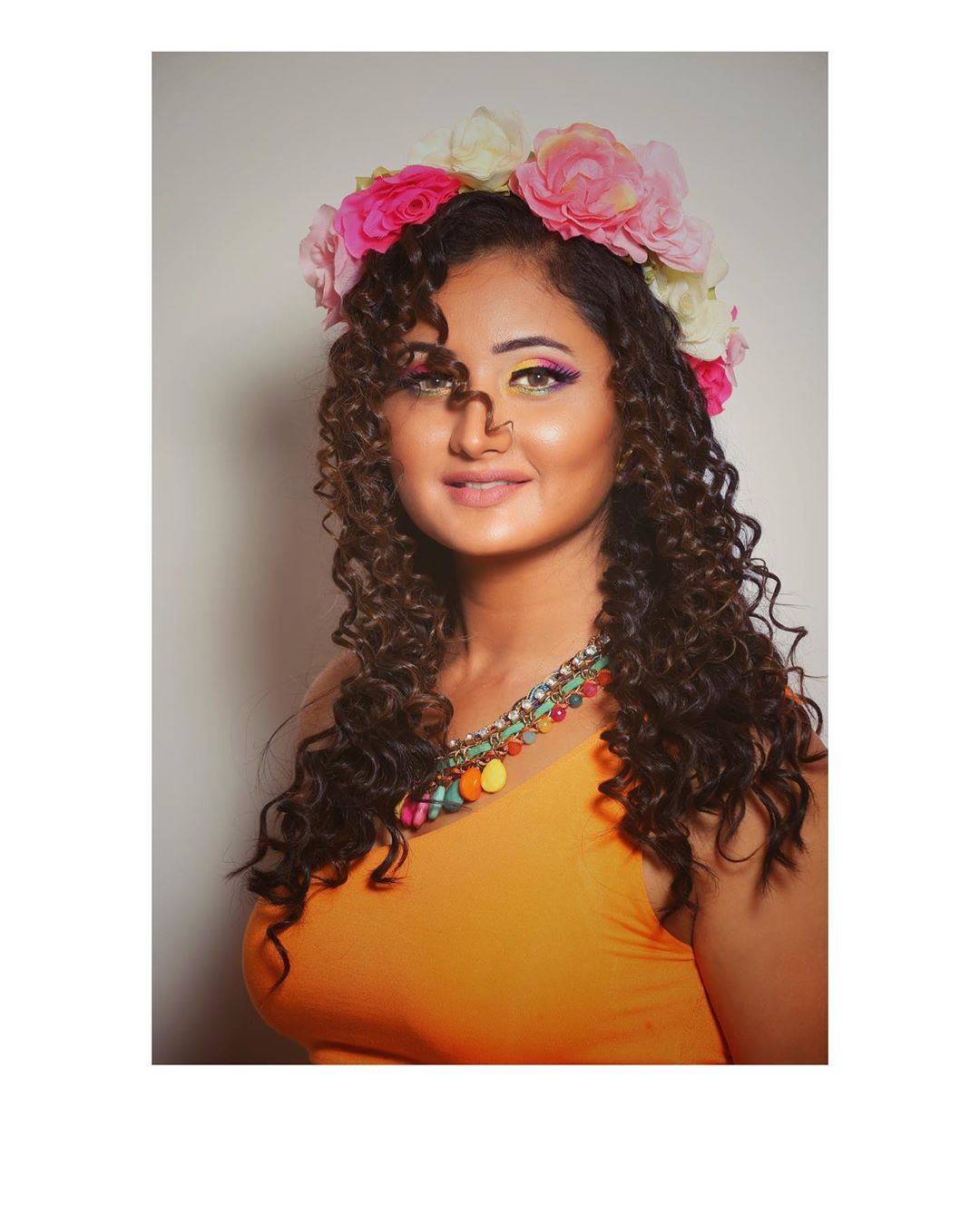 રશ્મિ દેસાઇની આ તસવીરોને સોશિયલ મીડિયા પર તાબડતોડ પ્રતિક્રિયા મળી રહી છે. અનેક લોકો તેમની બોલ્ડનેસ પર ફિદા છે. અને તેમના લખેલા કેપ્શનને પણ લોકો ખૂબ વખાણી રહ્યા છે. (Photo Credit- @imrashamidesai/Instagram) રશ્મિ દેસાઇની આ તસવીરોને સોશિયલ મીડિયા પર તાબડતોડ પ્રતિક્રિયા મળી રહી છે. અનેક લોકો તેમની બોલ્ડનેસ પર ફિદા છે. અને તેમના લખેલા કેપ્શનને પણ લોકો ખૂબ વખાણી રહ્યા છે. (Photo Credit- @imrashamidesai/Instagram)
