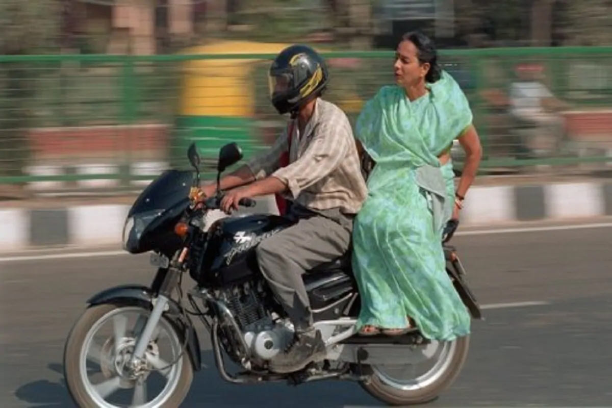 હાલમાં સરકારે ટાયરને લઈને પણ નવી ગાઇડલાઇન જાહેર કરી છે. તે મુજબ મહત્તમ 3.5 ટન વજન સુધીના વાહનો માટે ટાયર પ્રેશર મોનિટરિંગ સિસ્ટમની ભલામણ કરવામાં આવી છે. (પ્રતીકાત્મક તસવીર) હાલમાં સરકારે ટાયરને લઈને પણ નવી ગાઇડલાઇન જાહેર કરી છે. તે મુજબ મહત્તમ 3.5 ટન વજન સુધીના વાહનો માટે ટાયર પ્રેશર મોનિટરિંગ સિસ્ટમની ભલામણ કરવામાં આવી છે. (પ્રતીકાત્મક તસવીર)