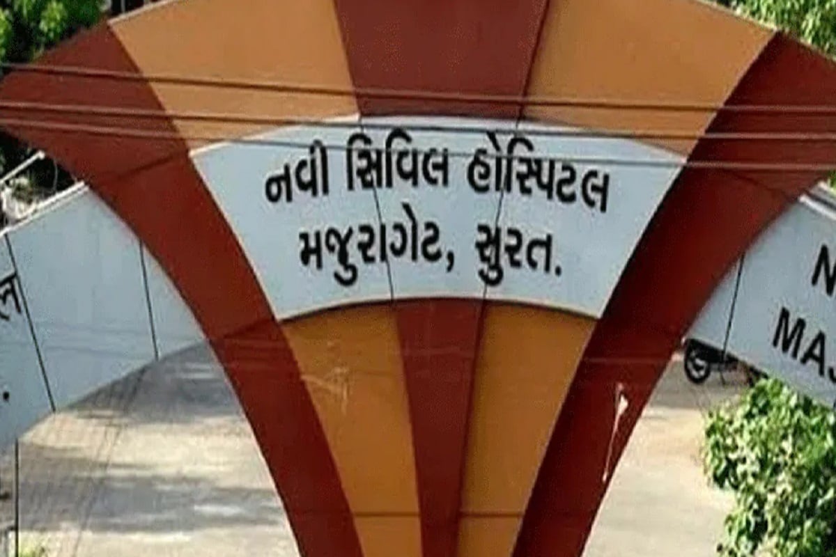 83 વર્ષિય કોરોના મુક્ત થયેલા દાદી રૂકમણિબહે જણાવ્યું કે હતું કે મોટી ઉંમરે કોરોના થતા ડર તો લાગતો હતો, પરંતુ સિવિલ હોસ્પિટલના ડોકટર, તબીબોની સતત દેખભાળ અને સારવારના કારણે સ્વસ્થ થઈ છું. મારા દાંત પડી ગયા છે એટલે હું લિક્વીડ પર જ રહું છું. તબીબો મને આશ્વાસન આપતા કહેતા કે માજી, તમારાથી કોરોના હારી જશે. તમે જલ્દી સાજા થઇ જશો. તબીબોની મહેનતથી 6 સપ્ટેમ્બરે મારો રિપોર્ટ નેગેટિવ આવ્યો અને કોરોના સામે વિજયી બની છું. સિવિલના તબીબોના મહેનતનું પરિણામ છે. પાછી ઘરે આવી છું અને મારા પરિવારના તમામ સભ્યો પણ કોરોનામુક્ત થયા છે. જેથી ખુશીની લાગણી અનુભવું છું. સિવિલના ભગવાન સમાન ડોક્ટરોની આભારી છું. નવી સિવિલના નોડલ ઓફિસર ડો.વિવેક ગર્ગ અને ડો. અજય પરમારની ટીમના તબીબો અને નર્સિંગ સ્ટાફની ટીમના સફળ ઉપચારથી 83 વર્ષના વયોવૃધ્ધ રુકમણિબેન આરાધ્યે 20 દિવસની સારવારમાં 15 દિવસ ઓક્સિજન પર રહી કોરોનાને મ્હાત આપી છે. 83 વર્ષિય કોરોના મુક્ત થયેલા દાદી રૂકમણિબહે જણાવ્યું કે હતું કે મોટી ઉંમરે કોરોના થતા ડર તો લાગતો હતો, પરંતુ સિવિલ હોસ્પિટલના ડોકટર, તબીબોની સતત દેખભાળ અને સારવારના કારણે સ્વસ્થ થઈ છું. મારા દાંત પડી ગયા છે એટલે હું લિક્વીડ પર જ રહું છું. તબીબો મને આશ્વાસન આપતા કહેતા કે માજી, તમારાથી કોરોના હારી જશે. તમે જલ્દી સાજા થઇ જશો. તબીબોની મહેનતથી 6 સપ્ટેમ્બરે મારો રિપોર્ટ નેગેટિવ આવ્યો અને કોરોના સામે વિજયી બની છું. સિવિલના તબીબોના મહેનતનું પરિણામ છે. પાછી ઘરે આવી છું અને મારા પરિવારના તમામ સભ્યો પણ કોરોનામુક્ત થયા છે. જેથી ખુશીની લાગણી અનુભવું છું. સિવિલના ભગવાન સમાન ડોક્ટરોની આભારી છું. નવી સિવિલના નોડલ ઓફિસર ડો.વિવેક ગર્ગ અને ડો. અજય પરમારની ટીમના તબીબો અને નર્સિંગ સ્ટાફની ટીમના સફળ ઉપચારથી 83 વર્ષના વયોવૃધ્ધ રુકમણિબેન આરાધ્યે 20 દિવસની સારવારમાં 15 દિવસ ઓક્સિજન પર રહી કોરોનાને મ્હાત આપી છે.