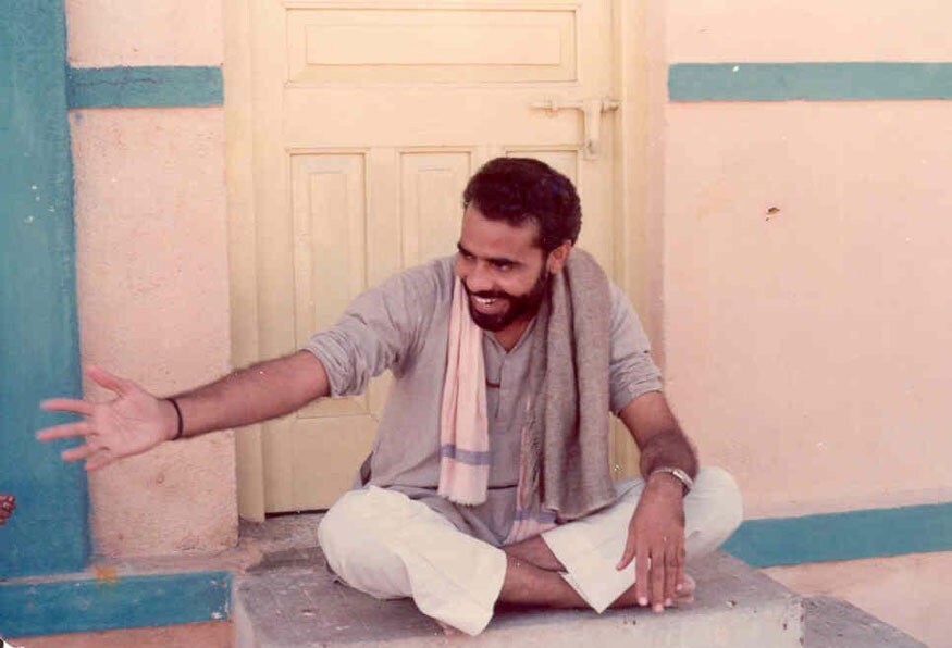 વર્ષ 1950માં વડનગર ગુજરાતમાં ખૂબ જ સામાન્ય પરિવારમાં જન્મેલા નરેન્દ્ર મોદી આજે 70 વર્ષના થઇ ગયા છે. અને 20 વર્ષ તેમણે સતત કોઇ પણ બ્રેક લીધા વગર દેશની સેવા કરી છે. એક ચા બનાવનારના પુત્ર દેશનો સીએમ બનશે તે કોઇએ કદી વિચાર્યું નહતું. વર્ષ 1950માં વડનગર ગુજરાતમાં ખૂબ જ સામાન્ય પરિવારમાં જન્મેલા નરેન્દ્ર મોદી આજે 70 વર્ષના થઇ ગયા છે. અને 20 વર્ષ તેમણે સતત કોઇ પણ બ્રેક લીધા વગર દેશની સેવા કરી છે. એક ચા બનાવનારના પુત્ર દેશનો સીએમ બનશે તે કોઇએ કદી વિચાર્યું નહતું.