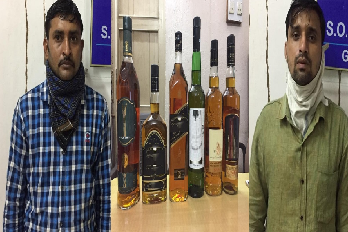  અંકિત પોપટ, રાજકોટ : સહિત સમગ્ર ગુજરાત ભરમાં દારૂ સહિતના નશીલા પદાર્થો વહેંચવા પર પાબંધી છે. તેમ છતાં વર્ષે હજારો કરોડો રૂપિયાનો દારૂ ગુજરાતમાં વહેચાઈ છે અને ખરીદવામાં આવે છે. તો બીજી તરફ ગુજરાત ભરની પોલીસ બૂટલેગરો ને દારૂ ના જથ્થા સાથે ઝડપી પણ પાડે છે.