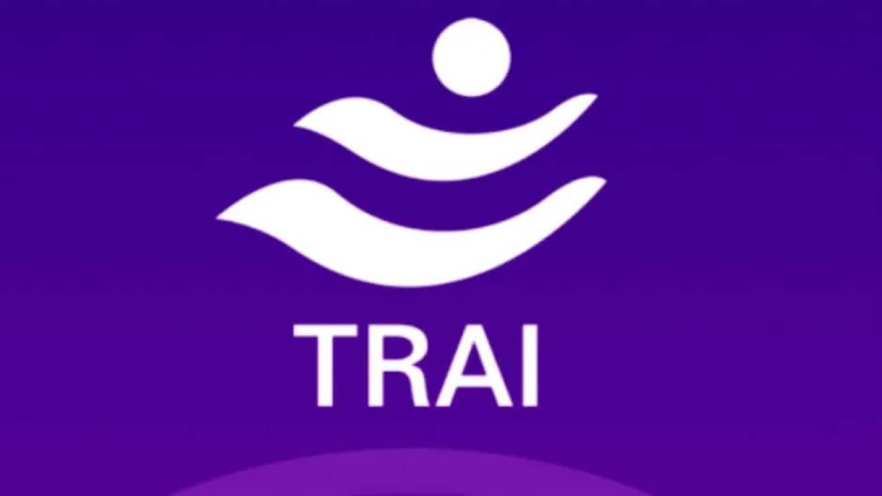 કસ્ટમરને સૂચિંત કરવું જરૂરી- TRAIનાં નિયમ અનુસાર, અંતરરાષ્ટ્રીય મોબાઇલ રોમિંગનાં એક્ટિવ હોવાથી ટેલીકોમ કંપનીઓને ગ્રાહકોને સૂચિત કરવાનું રહેશે. SMS ઇમેલ કે મોબાઇલ એપનાં માધ્યમથી, ગ્રાહકોને આ સેવા સ્ક્રીય કરાવવી હશે તો ટેરિફ વન ટાઇમ કે આવર્તી આ વિશે કસ્ટમરને સૂચિત કરવાનું રહેશે. તેનાંથી ગ્રાહકો આંતરાષ્ટ્રિય રોમિંગ પર ભારે ભરખમ બિલનાં ઝટકાથી બચી શકે છે. કસ્ટમરને સૂચિંત કરવું જરૂરી- TRAIનાં નિયમ અનુસાર, અંતરરાષ્ટ્રીય મોબાઇલ રોમિંગનાં એક્ટિવ હોવાથી ટેલીકોમ કંપનીઓને ગ્રાહકોને સૂચિત કરવાનું રહેશે. SMS ઇમેલ કે મોબાઇલ એપનાં માધ્યમથી, ગ્રાહકોને આ સેવા સ્ક્રીય કરાવવી હશે તો ટેરિફ વન ટાઇમ કે આવર્તી આ વિશે કસ્ટમરને સૂચિત કરવાનું રહેશે. તેનાંથી ગ્રાહકો આંતરાષ્ટ્રિય રોમિંગ પર ભારે ભરખમ બિલનાં ઝટકાથી બચી શકે છે.