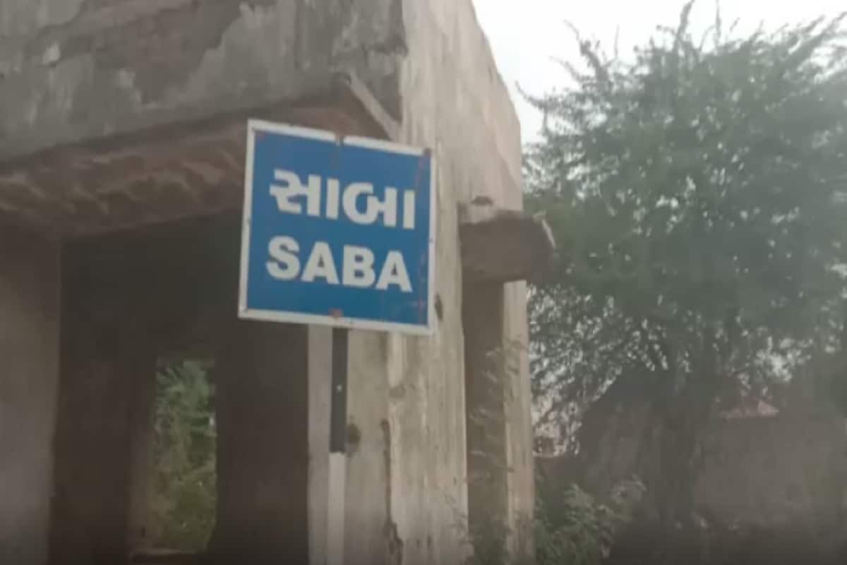 સાબા ગામના યુવકના જણાવ્યા પ્રમાણે સાંથેર માતાનું મંદિર અને પટેલવાસમાં 10થી 12 ઘરના તાળા તૂટ્યાં હતાં. મંદિરમાંથી તસ્કરો દાન પેટી પણ લઈ ગયા હતા. આ ઉપરાંત રબારી વાસમાં પણ ત્રણથી ચાર ઘરના તાળા તૂટ્યાં હતા. સાબા ગામના યુવકના જણાવ્યા પ્રમાણે સાંથેર માતાનું મંદિર અને પટેલવાસમાં 10થી 12 ઘરના તાળા તૂટ્યાં હતાં. મંદિરમાંથી તસ્કરો દાન પેટી પણ લઈ ગયા હતા. આ ઉપરાંત રબારી વાસમાં પણ ત્રણથી ચાર ઘરના તાળા તૂટ્યાં હતા.