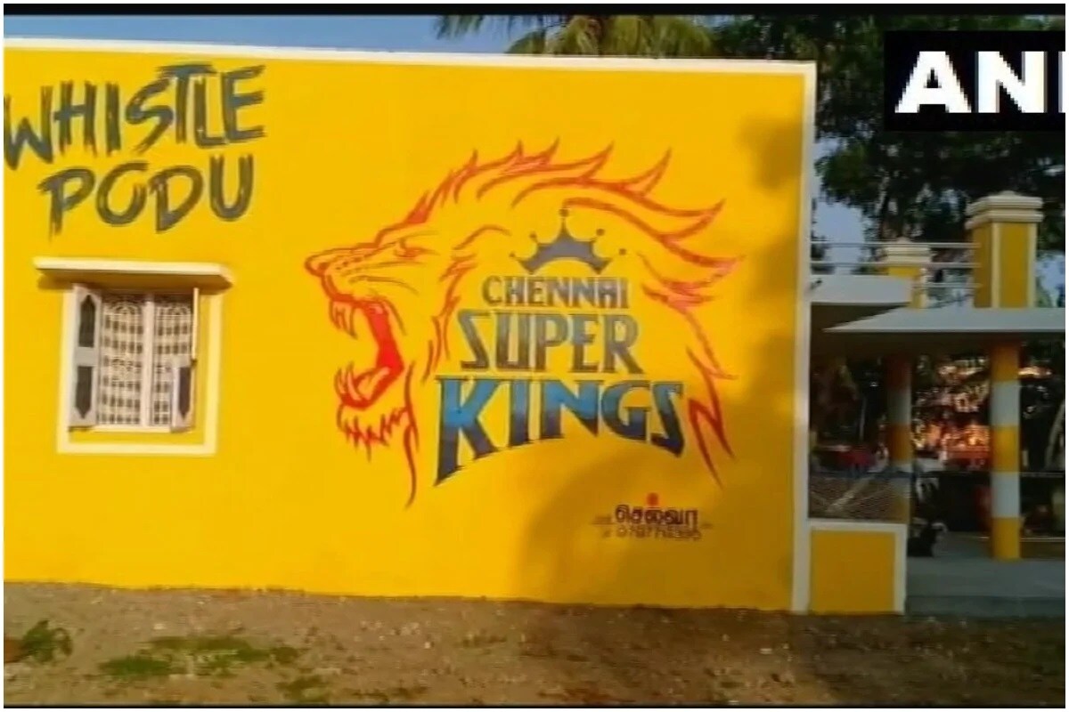 ધોનીના પ્રશંસક ગોપી કૃષ્ણને કહ્યું કે હું ધોનીનો ઘણો મોટો પ્રશંસક છું. લોકો તેના વિશે નેગેટિવ કોમેન્ટ્સ કરી રહ્યા છે. લોકો ભૂલી ગયા છે કે તે વર્લ્ડ ક્રિકેટમાં બેસ્ટ ફિનિશર્સમાંથી એક છે. ધોનીના પ્રશંસક ગોપી કૃષ્ણને કહ્યું કે હું ધોનીનો ઘણો મોટો પ્રશંસક છું. લોકો તેના વિશે નેગેટિવ કોમેન્ટ્સ કરી રહ્યા છે. લોકો ભૂલી ગયા છે કે તે વર્લ્ડ ક્રિકેટમાં બેસ્ટ ફિનિશર્સમાંથી એક છે.