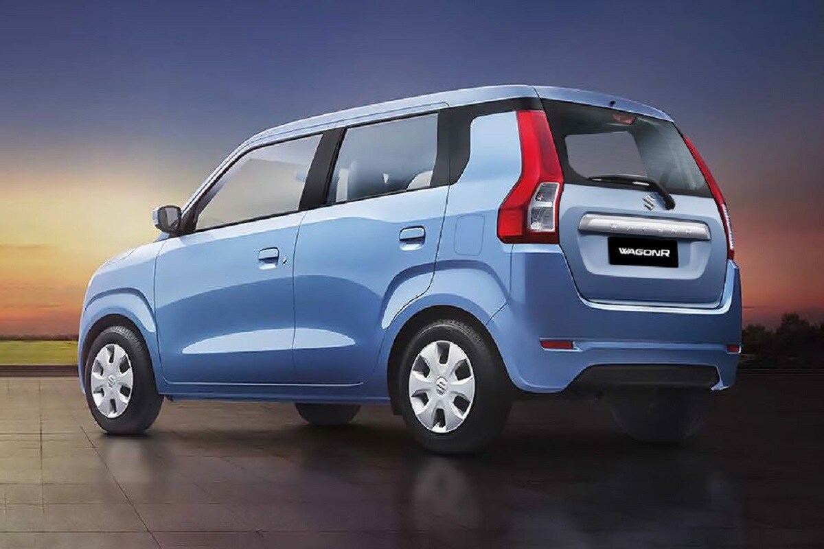 મારુતિ Wagon R VXI - મારુતિ સુઝુકી Wagon કારનું પેટ્રોલ વેરિઅન્ટ વેબસાઇટ પર લિસ્ટ કરવામાં આવ્યું છે. વેબસાઇટ પર મળતી માહિતી મુજબ, આ કારનું 2005નું મોડેલ વેચાણ માટે ઉપલબ્ધ છે અને તે અત્યાર સુધી 117012 કિલોમીટર ચાલી ચુકેલી કાર છે. આ કાર બીજા માલિક દ્વારા વેચાઇ રહી છે. કિંમતની વાત કરીએ તો તમે આ કારને 85 હજાર રૂપિયામાં ખરીદી શકો છો. મારુતિ Wagon R VXI - મારુતિ સુઝુકી Wagon કારનું પેટ્રોલ વેરિઅન્ટ વેબસાઇટ પર લિસ્ટ કરવામાં આવ્યું છે. વેબસાઇટ પર મળતી માહિતી મુજબ, આ કારનું 2005નું મોડેલ વેચાણ માટે ઉપલબ્ધ છે અને તે અત્યાર સુધી 117012 કિલોમીટર ચાલી ચુકેલી કાર છે. આ કાર બીજા માલિક દ્વારા વેચાઇ રહી છે. કિંમતની વાત કરીએ તો તમે આ કારને 85 હજાર રૂપિયામાં ખરીદી શકો છો.