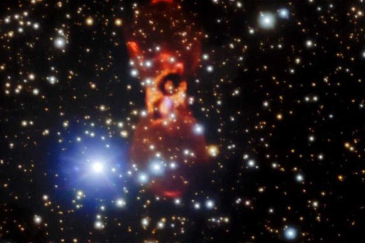 વિશ્લેષણમાં પણ કરવો પડશે બદલાવ: CK Vulpeculae નામના તારામાં 350 વર્ષ પહેલા વિસ્ફોટ થયો હતો. વાસ્તવમાં તે વધારે દૂર છે આથી વિસ્ફોટ વધારે ચમકતો અને ઉર્જાવાન હતો. હવે તેની નવી વ્યાખ્યાની જરૂર છે કારણ કે આ પહેલાનું વિશ્લેષણ એવું કહેતું હતું કે તારાની ઉર્જા ઓછી હતી. (પ્રતીકાત્મક તસવીર) વિશ્લેષણમાં પણ કરવો પડશે બદલાવ: CK Vulpeculae નામના તારામાં 350 વર્ષ પહેલા વિસ્ફોટ થયો હતો. વાસ્તવમાં તે વધારે દૂર છે આથી વિસ્ફોટ વધારે ચમકતો અને ઉર્જાવાન હતો. હવે તેની નવી વ્યાખ્યાની જરૂર છે કારણ કે આ પહેલાનું વિશ્લેષણ એવું કહેતું હતું કે તારાની ઉર્જા ઓછી હતી. (પ્રતીકાત્મક તસવીર)