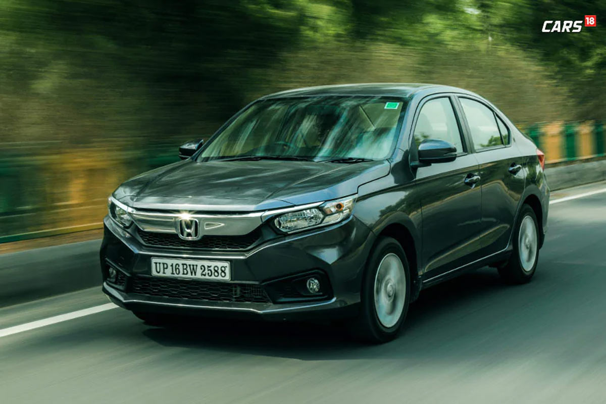 CIVIC પર મળશે 2.50 લાખ રૂપિયાની છૂટ - નોંધનીય છે કે, હોન્ડાની સેડાન CIVICના ડીઝલ મોડલ પર ગ્રાહકોને 2.50 લાખ રૂપિયા સુધીનો ફાયદો મળશે. બીજી તરફ જો તમે પેટ્રોલ મોડલ લો છો તો આપને તેની પર એક લાખ રૂપિયા સુધીની છૂટ મળશે. CIVIC પર મળશે 2.50 લાખ રૂપિયાની છૂટ - નોંધનીય છે કે, હોન્ડાની સેડાન CIVICના ડીઝલ મોડલ પર ગ્રાહકોને 2.50 લાખ રૂપિયા સુધીનો ફાયદો મળશે. બીજી તરફ જો તમે પેટ્રોલ મોડલ લો છો તો આપને તેની પર એક લાખ રૂપિયા સુધીની છૂટ મળશે.