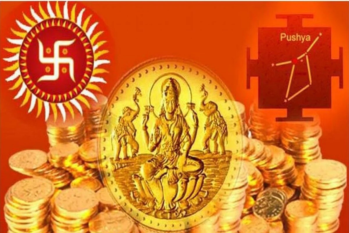 આ માટે આપે ભગવાન વિષ્ણુ અને લક્ષ્મી માતાની મૂર્તિ કે ફોટો લગાવવો અને બાદમાં 'ॐ लक्ष्मी नारायणाय नमः' મંત્રની ત્રણ માળાનો જાપ કરવો. સ્ફટિકની માળાનો ઉપયોગ કરવો. તેને પુષ્ય નક્ષત્રમાં જ શરૂ કરવું. 3 મહિના સુધી દર રવિવાર, સોમવાર, મંગળવાર કે પછી ગુરુવારનાં રોજ મંદિરમાં પ્રસાદ ચઢાવવો. વિવાહની સફળતા માટે પ્રભુ પાસે કામના કરવી. આ માટે આપે ભગવાન વિષ્ણુ અને લક્ષ્મી માતાની મૂર્તિ કે ફોટો લગાવવો અને બાદમાં 'ॐ लक्ष्मी नारायणाय नमः' મંત્રની ત્રણ માળાનો જાપ કરવો. સ્ફટિકની માળાનો ઉપયોગ કરવો. તેને પુષ્ય નક્ષત્રમાં જ શરૂ કરવું. 3 મહિના સુધી દર રવિવાર, સોમવાર, મંગળવાર કે પછી ગુરુવારનાં રોજ મંદિરમાં પ્રસાદ ચઢાવવો. વિવાહની સફળતા માટે પ્રભુ પાસે કામના કરવી.