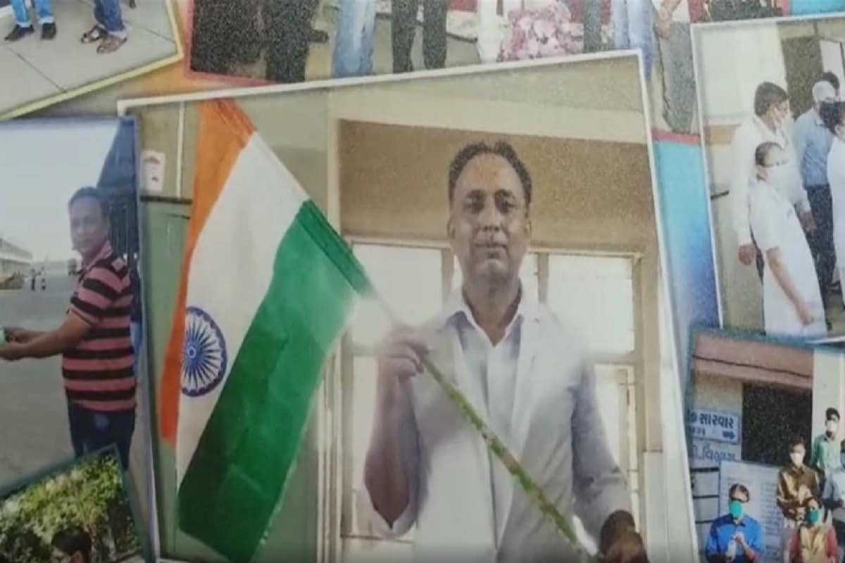 ઉલ્લેખનીય છે કે, સુનિલભાઇનું અવસાન થતા પરિવાર દ્વારા સિવિલનું કવોટર્સ ખાલી કરી દેવામાં આવ્યું હતું અને અન્ય જગ્યાએ રહેવા માટે ગયા હતા. સુનિલભાઇની પત્ની જાગ્રુતીબેન હાઉસ વાઇફ છે જેથી પતિના પેન્સન થીત તેમણે બે બાળકોને ભણાવવાની તમામ કામગીરી કરવાની હતી. પરંતુ 19 વર્ષિય નંદનિને તેના પિતા મેડિકલ ફિલ્ડમાં મોકલવા માંગતા હતા અને ફિલિપિન્સમાં એમબીબીએસમાં પણ એડમિશન અપાવ્યું હતું. પરંતુ તેની 5 વર્ષ માટેની 25 લાખ ફિ ભરવાની બાકી હતી. જેથી પીતાના અવસાન બાદ દિકરી નંદનિને પણ તેને ડોકટર બનવાનું સ્વપ્ન રોળાયું હોઇ કેમ લાગતું હતું. પરંતુ પીતાના મોત બાદ સરકાર દ્વારા મળેલી સહાયને કારણે હવે પીતાનું સ્વપ્ન સકાર કરી ડોકટરની સ્ટડી પુર્ણ કરી શકસે. નંદનિને નાના ભાઇ ઓમ એ પણ હાલમાં જ ધોરણ 12ની પરિક્ષા આપી છે અને તે પણ મેડિકલ ફિલ્ડમાંજ જવા માંગે છે. ઉલ્લેખનીય છે કે, સુનિલભાઇનું અવસાન થતા પરિવાર દ્વારા સિવિલનું કવોટર્સ ખાલી કરી દેવામાં આવ્યું હતું અને અન્ય જગ્યાએ રહેવા માટે ગયા હતા. સુનિલભાઇની પત્ની જાગ્રુતીબેન હાઉસ વાઇફ છે જેથી પતિના પેન્સન થીત તેમણે બે બાળકોને ભણાવવાની તમામ કામગીરી કરવાની હતી. પરંતુ 19 વર્ષિય નંદનિને તેના પિતા મેડિકલ ફિલ્ડમાં મોકલવા માંગતા હતા અને ફિલિપિન્સમાં એમબીબીએસમાં પણ એડમિશન અપાવ્યું હતું. પરંતુ તેની 5 વર્ષ માટેની 25 લાખ ફિ ભરવાની બાકી હતી. જેથી પીતાના અવસાન બાદ દિકરી નંદનિને પણ તેને ડોકટર બનવાનું સ્વપ્ન રોળાયું હોઇ કેમ લાગતું હતું. પરંતુ પીતાના મોત બાદ સરકાર દ્વારા મળેલી સહાયને કારણે હવે પીતાનું સ્વપ્ન સકાર કરી ડોકટરની સ્ટડી પુર્ણ કરી શકસે. નંદનિને નાના ભાઇ ઓમ એ પણ હાલમાં જ ધોરણ 12ની પરિક્ષા આપી છે અને તે પણ મેડિકલ ફિલ્ડમાંજ જવા માંગે છે.