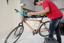 સુરતના 17 વર્ષિય વિદ્યાર્થીની કમાલ, બાંબુથી તૈયાર કરી વોટરપ્રૂફ સાયકલ