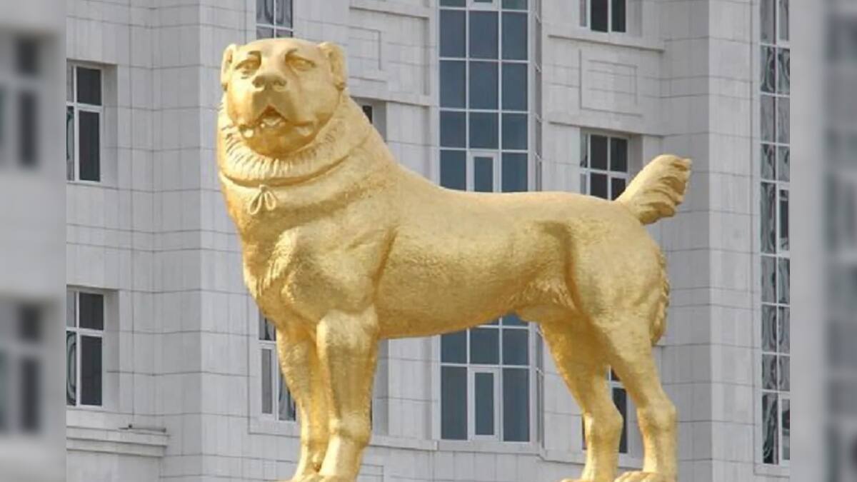 turkmenistanpresidentgurbangulyberdimuhamedowunveilsgiantgolden