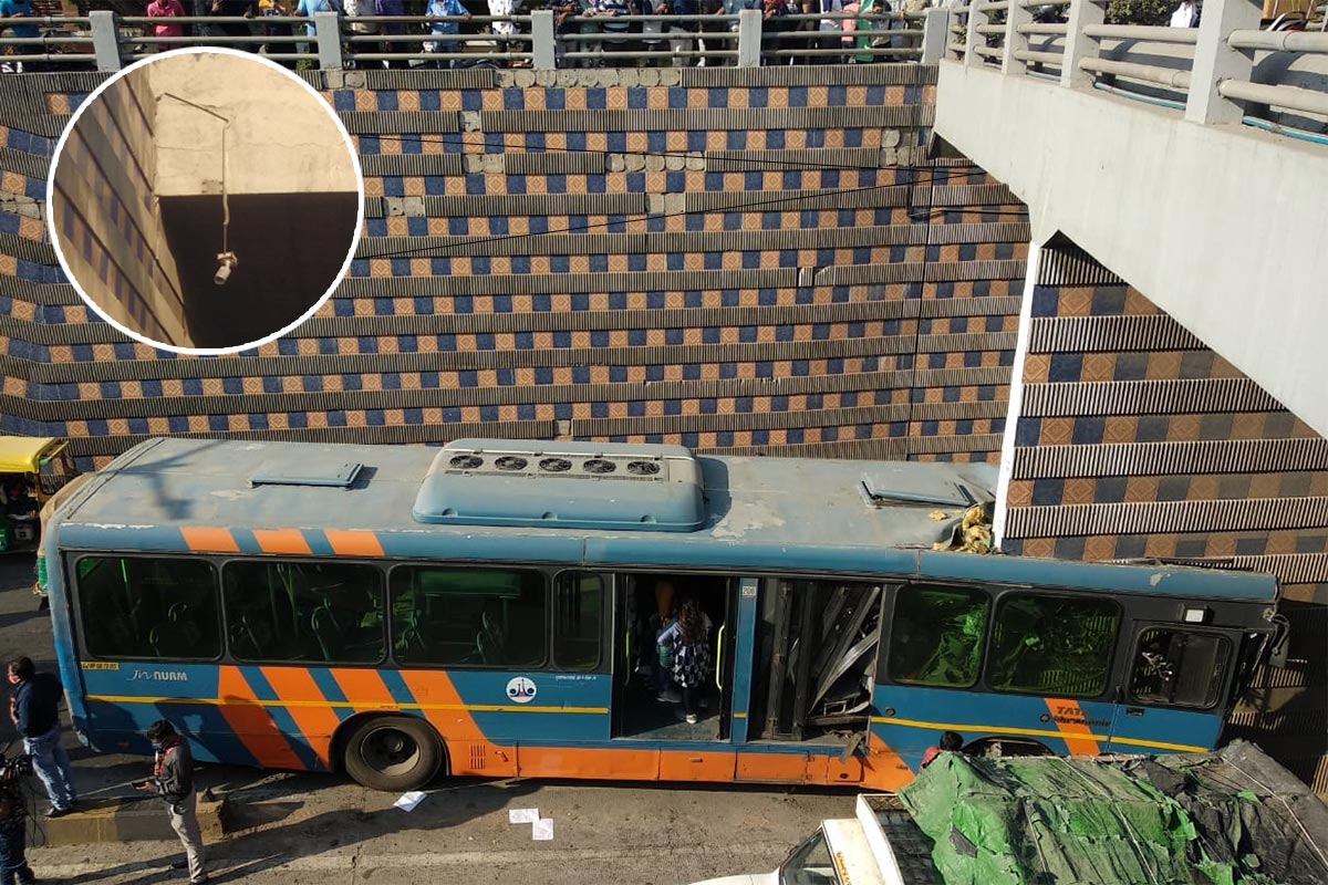 સંજય ટાંક, અમદાવાદ: આમ તો અમદાવાદની BRTS બસ સેવા અકસ્માતો સર્જવા માટે પંકાયેલી છે. BRTS (Bus Rapid Transit System) અમદાવાદમાં આવ્યા બાદ ઘણા નાના મોટા અકસ્માત બન્યા હશે. પરંતુ અખબારનગર અંડર પાસમાં બનેલી આ ઘટના અકલ્પનીય છે. કદાચ BRTSના અકસ્માતોના ઇતિહાસમાં આવી ઘટના ક્યારેય નહીં બની હોય. જોકે, આ બનાવ સીસીટીવી કેમેરા લાગ્યા હોવા છતાં કેમેરામાં કેદ નથી થઈ! ઉલ્લેખનીય છે કે આ અકસ્માત એટલો ગંભીર હતો કે બસના બે ફાડિયા થઈ ગયા છે. અકસ્માતમાં ડ્રાઇવર અને બસ સુપરવાઈઝર ઘાયલ થયા છે. બસમાં મુસાફર સવાર ન હતો. અકસ્માતને પગલે બસના આગળના ભાગનો કચ્ચરઘાણ નીકળી ગયો હતો. સંજય ટાંક, અમદાવાદ: આમ તો અમદાવાદની BRTS બસ સેવા અકસ્માતો સર્જવા માટે પંકાયેલી છે. BRTS (Bus Rapid Transit System) અમદાવાદમાં આવ્યા બાદ ઘણા નાના મોટા અકસ્માત બન્યા હશે. પરંતુ અખબારનગર અંડર પાસમાં બનેલી આ ઘટના અકલ્પનીય છે. કદાચ BRTSના અકસ્માતોના ઇતિહાસમાં આવી ઘટના ક્યારેય નહીં બની હોય. જોકે, આ બનાવ સીસીટીવી કેમેરા લાગ્યા હોવા છતાં કેમેરામાં કેદ નથી થઈ! ઉલ્લેખનીય છે કે આ અકસ્માત એટલો ગંભીર હતો કે બસના બે ફાડિયા થઈ ગયા છે. અકસ્માતમાં ડ્રાઇવર અને બસ સુપરવાઈઝર ઘાયલ થયા છે. બસમાં મુસાફર સવાર ન હતો. અકસ્માતને પગલે બસના આગળના ભાગનો કચ્ચરઘાણ નીકળી ગયો હતો.