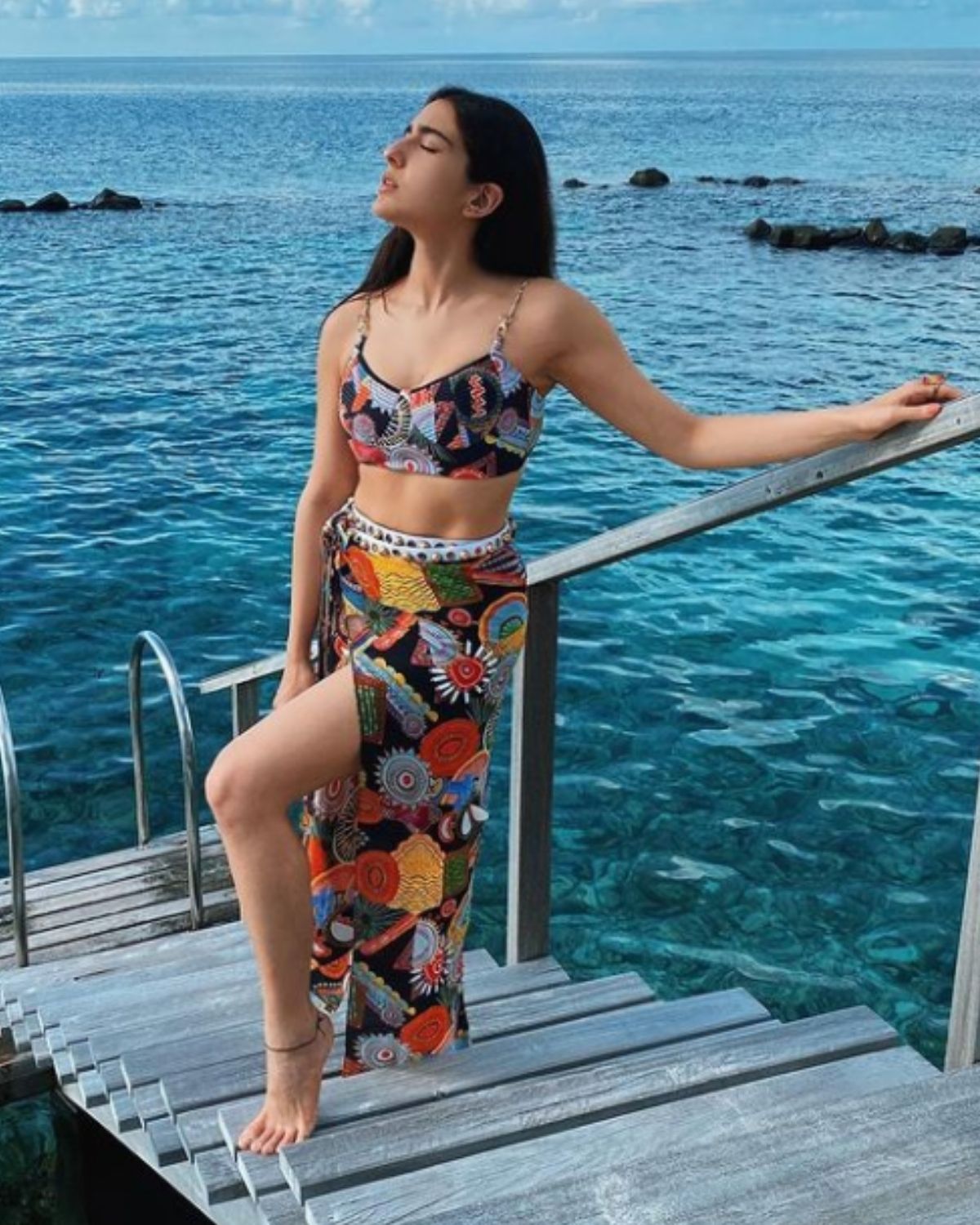 વર્ક ફ્રન્ટની વાત કરીએ તો સારા અલી ખાન (Sara Ali Khan)ની ડિસેમ્બર 2020માં જ કૂલી નંબર 1 ફિલ્મ રિલીઝ થઇ છે. (Photo credit: instagram/@saraalikhan95) વર્ક ફ્રન્ટની વાત કરીએ તો સારા અલી ખાન (Sara Ali Khan)ની ડિસેમ્બર 2020માં જ કૂલી નંબર 1 ફિલ્મ રિલીઝ થઇ છે. (Photo credit: instagram/@saraalikhan95)