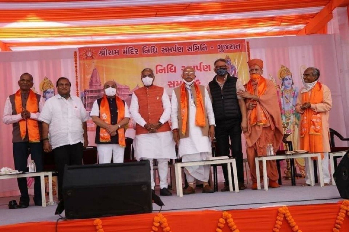 શ્રીરામ મંદિર નિધિ સમર્પણ સમિતિ ગુજરાતના અધ્યક્ષ ગોવિદભાઈ ધોળકિયાએ 11 કરોડનું દાન આપ્યું છે. સુરતના ઉદ્યોગપતિ જયંતીભાઈ કબુતરાવાલાએ 5 કરોડનું દાન કર્યું છે. લવજી બાદશાહે 1 કરોડનું દાન કર્યું છે. શ્રીરામ મંદિર નિધિ સમર્પણ સમિતિ ગુજરાતના અધ્યક્ષ ગોવિદભાઈ ધોળકિયાએ 11 કરોડનું દાન આપ્યું છે. સુરતના ઉદ્યોગપતિ જયંતીભાઈ કબુતરાવાલાએ 5 કરોડનું દાન કર્યું છે. લવજી બાદશાહે 1 કરોડનું દાન કર્યું છે.