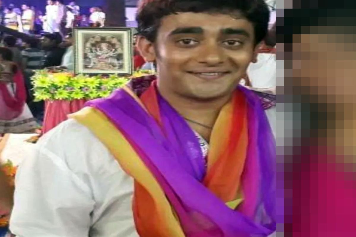 મળતી માહિતી પ્રમાણે સુરત શહેરના પીપલોદ વિસ્તારમાં સોમવારે માતા-પુત્રએ એક એક હુક સાથે દોરડું બાંધીને ફાંસો ખાઈ જીવન ટૂંકાવી લીધું હતું. એવી માહિતી મળી છે કે 15 દિવસ પહેલાં જ આપઘાત કરી લેનાર યુવકની પત્ની તેની નાની દીકરીને લઈને પિયર જતી રહી હતી. મૃતક મહર્ષિ પરેશભાઈ પારેખ પીપલોદ મિલાનો હાઈટ્સમાં રહેતા હતા અને ઓનલાઈન પે એપ્લિકેશન કંપનીમાં નોકરી કરતા હતા. અહીં તેઓ ભાડાના મકાનમાં રહેતા હતા. તેમનો પોતાનું મકાન બાલાજી રોડ ખાતે આવેલું છે. મળતી માહિતી પ્રમાણે સુરત શહેરના પીપલોદ વિસ્તારમાં સોમવારે માતા-પુત્રએ એક એક હુક સાથે દોરડું બાંધીને ફાંસો ખાઈ જીવન ટૂંકાવી લીધું હતું. એવી માહિતી મળી છે કે 15 દિવસ પહેલાં જ આપઘાત કરી લેનાર યુવકની પત્ની તેની નાની દીકરીને લઈને પિયર જતી રહી હતી. મૃતક મહર્ષિ પરેશભાઈ પારેખ પીપલોદ મિલાનો હાઈટ્સમાં રહેતા હતા અને ઓનલાઈન પે એપ્લિકેશન કંપનીમાં નોકરી કરતા હતા. અહીં તેઓ ભાડાના મકાનમાં રહેતા હતા. તેમનો પોતાનું મકાન બાલાજી રોડ ખાતે આવેલું છે.