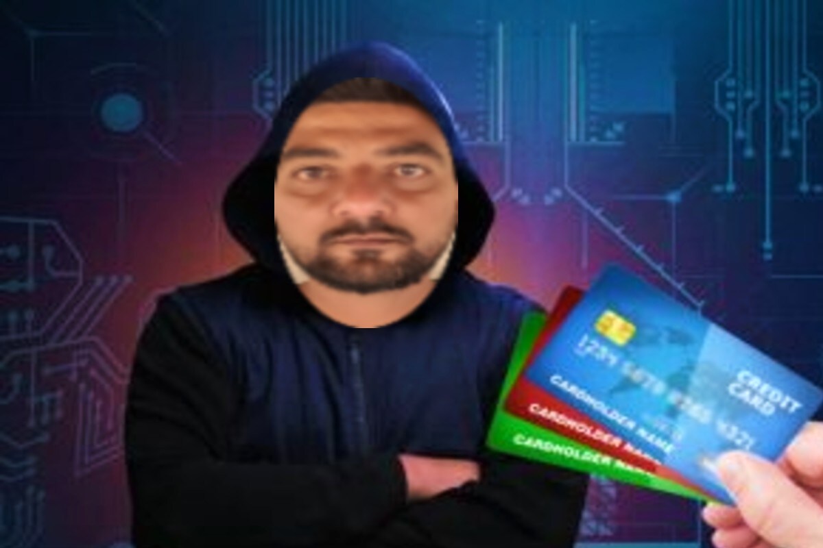 નવીન ઝા, અમદાવાદ : જો આપને ક્રેડિટ કાર્ડ (credit Card) બંધ કરાવવાનુંહોય તો ક્રેડિટકાર્ડના કામ માટે આવતા એજન્ટને ઓટીપી કે પાસવર્ડ આપતા ચેતજો. નહીં તો, એકાઉન્ટ થઈ જશે સાફ અને બની જશો મોટા દેવાદાર. આવા જ એક આરોપીની અમદાવાદ રૂરલ સાઇબર ક્રાઇમે (Ahmedabad Rural Cyber crime) ધરપકડ કરી પાંચે ગુનાનો ભેદ ઉકેલ્યો છે.પોલીસ ગિરફત માં આવેલો આરોપી મિલનચોકસી.અમદાવાદના શાહીબાગ વિસ્તારમાં રહેતો મિલન ચોકસી ક્રેડિટ કાર્ડ ડિપાર્ટમેન્ટમાં કામ કરતો હતો પરંતુ કોરોના કાળમાં નોકરીમાંથી હાથ ગુમાવી બેઠેલા મિલન ચોકસી એ લોકોને છેતરવાનું શરૂ કરી દીધું. નવીન ઝા, અમદાવાદ : જો આપને ક્રેડિટ કાર્ડ (credit Card) બંધ કરાવવાનુંહોય તો ક્રેડિટકાર્ડના કામ માટે આવતા એજન્ટને ઓટીપી કે પાસવર્ડ આપતા ચેતજો. નહીં તો, એકાઉન્ટ થઈ જશે સાફ અને બની જશો મોટા દેવાદાર. આવા જ એક આરોપીની અમદાવાદ રૂરલ સાઇબર ક્રાઇમે (Ahmedabad Rural Cyber crime) ધરપકડ કરી પાંચે ગુનાનો ભેદ ઉકેલ્યો છે.પોલીસ ગિરફત માં આવેલો આરોપી મિલનચોકસી.અમદાવાદના શાહીબાગ વિસ્તારમાં રહેતો મિલન ચોકસી ક્રેડિટ કાર્ડ ડિપાર્ટમેન્ટમાં કામ કરતો હતો પરંતુ કોરોના કાળમાં નોકરીમાંથી હાથ ગુમાવી બેઠેલા મિલન ચોકસી એ લોકોને છેતરવાનું શરૂ કરી દીધું.