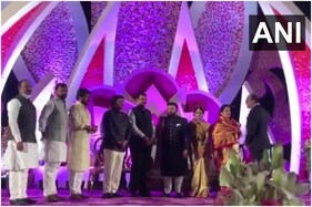 BJPના પૂર્વ સાંસદ મહાદિકની વિરુદ્ધ કેસ, દીકરાના લગ્નમાં કોરોના નિયમોનું કર્યું ઉલ્લંઘન