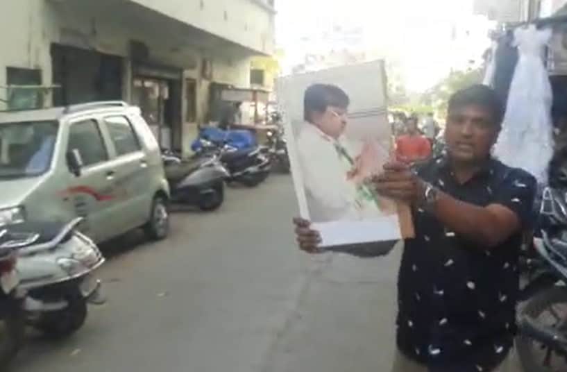 આ ચૂંટમીમાં ભારતીય જનતા પાર્ટીના ફાળે 93 બેઠકો ગઈ છે જ્યારે આમ આદમીના ફાળે 27 બેઠકો ગઈ છે. સુરતનીની વાત કરીએ તો 116માંથી ભાજપના ફાળે 76 બેઠક ગઈ હતી. જ્યારે કૉંગ્રેસના ફાળે 36 બેઠક ગઈ હતી. ભાજપના એક ઉમેદવાર બિન હરિફ ચૂંટાયા હતા. આ ચૂંટમીમાં ભારતીય જનતા પાર્ટીના ફાળે 93 બેઠકો ગઈ છે જ્યારે આમ આદમીના ફાળે 27 બેઠકો ગઈ છે. સુરતનીની વાત કરીએ તો 116માંથી ભાજપના ફાળે 76 બેઠક ગઈ હતી. જ્યારે કૉંગ્રેસના ફાળે 36 બેઠક ગઈ હતી. ભાજપના એક ઉમેદવાર બિન હરિફ ચૂંટાયા હતા.
