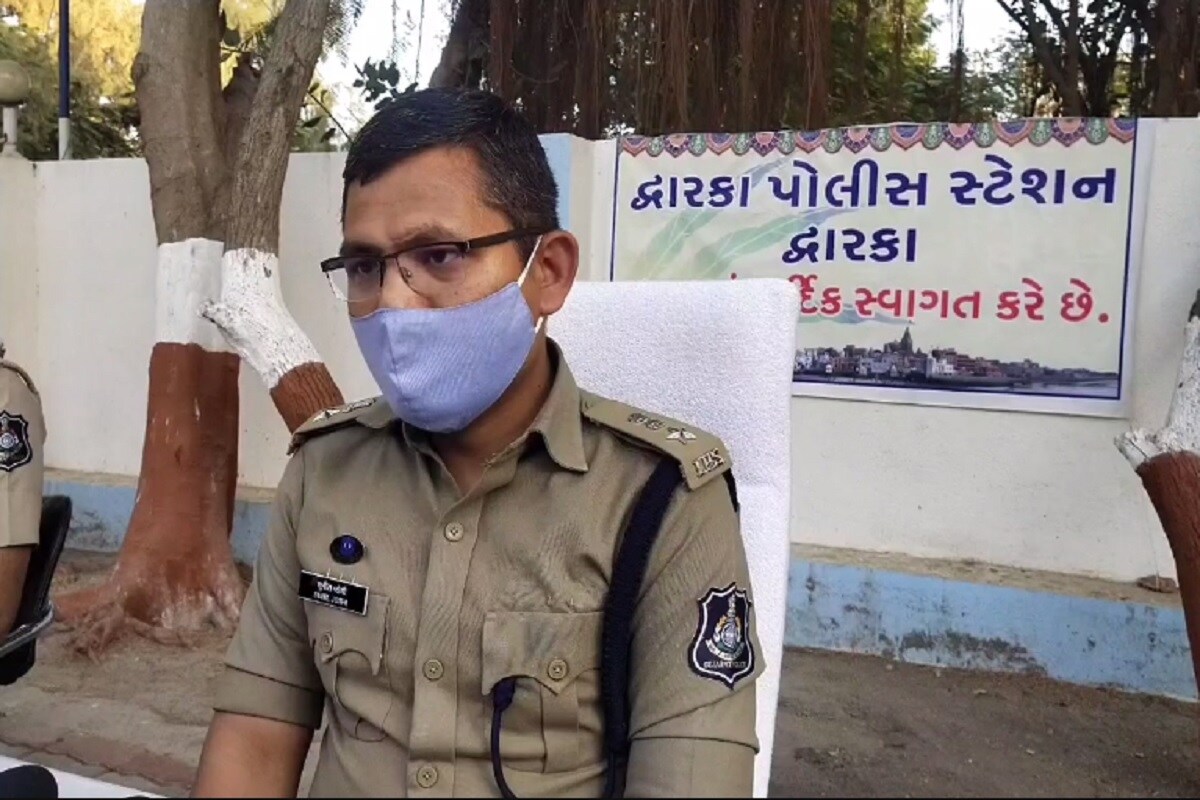 દ્વારકામાં હત્યાનો ભેદ ઉકેલાયો, પત્ની અંગે ખોટી માંગણી કરતા પતિએ ઓળખીતાનું કાઢ્યું કાસળ