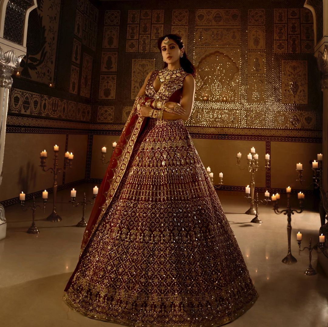 સારાને બોલિવૂડમાં આવે વધારે સમય નથી થયો પણ તેનાં અભિનય અને ખુબસૂરતીથી તે ઓછા સમયમાં લાખો દિલોમાં ખાસ જગ્યા બનાવી ચૂકી છે. (PHOTO: Instagram/saraalikhan95) સારાને બોલિવૂડમાં આવે વધારે સમય નથી થયો પણ તેનાં અભિનય અને ખુબસૂરતીથી તે ઓછા સમયમાં લાખો દિલોમાં ખાસ જગ્યા બનાવી ચૂકી છે. (PHOTO: Instagram/saraalikhan95)