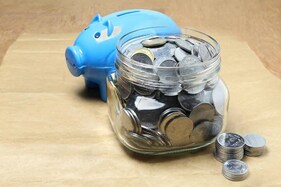 LIC લાવ્યું બાળકો માટે ખાસ પ્લાન, 150 રૂપિયાની બચત કરીને પોતાના લાડલાને બનાઓ લખપતિ