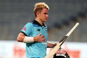 ફિનિશરની ભૂમિકામાં જોવા મળ્યો સૈમ કરેન, કેપ્ટન જોસ બટલર કહ્યું દેખાઇ ધોનીની જલક