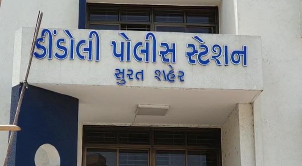 દરમિયાન પીઆઈ ઍમ.ઍલ.સાળુંકેએ ટેકનીકલ સર્વેલન્સના આધારે તપાસ હાથ ધરતાઆરોપી નવી દિલ્હી ખાતે હોવાની હકીકત બહાર આવતા એક ટીમ તપાસ માટે દિલ્હી રવાના કરી હતી. અને દિલ્હીથી હત્યામાં સંડોવાયેલા નન્નુ રામજી પાસવાન અને શિવપુંજન રામજી પાસવાનને ઝડપી પાડી સુરત લાવી ધરપકડ કરી હતી. હત્યા કર્યા બાદપાસવાનબંધુઓ દિલ્હી ભાગી ગયા હતા અને ત્યાં કડીયા મજુરી કામ કરતા હતા. દરમિયાન પીઆઈ ઍમ.ઍલ.સાળુંકેએ ટેકનીકલ સર્વેલન્સના આધારે તપાસ હાથ ધરતાઆરોપી નવી દિલ્હી ખાતે હોવાની હકીકત બહાર આવતા એક ટીમ તપાસ માટે દિલ્હી રવાના કરી હતી. અને દિલ્હીથી હત્યામાં સંડોવાયેલા નન્નુ રામજી પાસવાન અને શિવપુંજન રામજી પાસવાનને ઝડપી પાડી સુરત લાવી ધરપકડ કરી હતી. હત્યા કર્યા બાદપાસવાનબંધુઓ દિલ્હી ભાગી ગયા હતા અને ત્યાં કડીયા મજુરી કામ કરતા હતા.