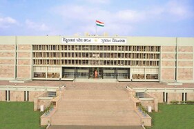 રાજ્યની RTO કચેરીમાં 45 ટકા જગ્યાઓ ખાલી, વિધાનસભામાં સરકારે નિષ્ફળતાના કર્યા લેખિત ખુલાસા