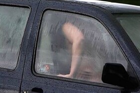 કારમાં સેક્સ કરવું કપલને ભારે પડ્યું,  covid-19 નિયમના ભંગ બદલ અધિકારીએ ફટકાર્યો રૂં.40,000નો દંડ