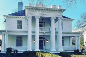 પત્નીના સપનાનું ઘર બનાવવા પતિએ આકાશ પાતાળ એક કરી નાંખ્યા, બનાવ્યો 'સ્વપ્ન મહેલ', તસવીરો જોઈને કહેશો વાહ