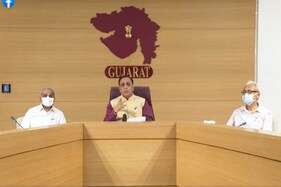 CMની મોટી જાહેરાત, રાજ્યની તમામ હોસ્પિટલ, દવાખાનાને કોરોના દર્દીઓની સારવારની છૂટ આપી