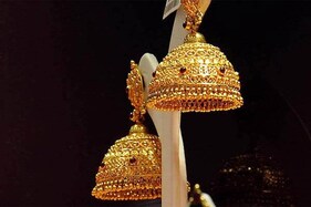 Gold Silver Price Today: સોના-ચાંદીના ભાવમાં ફરી કડાકો, 9200 રૂપિયા સસ્તું મળી રહ્યું છે ગોલ્ડ