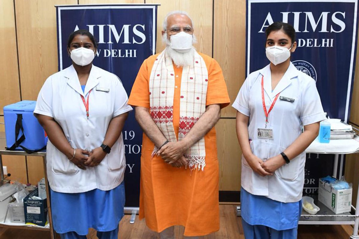રસીકારણ અભિયાનમાં તેજી આવશે: ઉલ્લેખનીય છે કે કોરોનાની રસીને લઈને હાલ લોકોમાં અનેક ગેરમાન્યતાઓ પ્રવર્તે છે. પીએમ મોદીએ કોરોના વેક્સીનનો પ્રથમ ડોઝ લીધા બાદ અને લોકોએ તેમનામાંથી પ્રેરણા લઈને કોરોનાની રસી મૂકાવી હતી. હાલ 45 વર્ષથી ઉપરની ઉંમરના તમામ લોકો પોતાના નામની નોંધણી કરાવીને ખાનગી અને સરકારી હૉસ્પિટલ ખાતે કોરોનાની રસી લઈ શકે છે. રસીકારણ અભિયાનમાં તેજી આવશે: ઉલ્લેખનીય છે કે કોરોનાની રસીને લઈને હાલ લોકોમાં અનેક ગેરમાન્યતાઓ પ્રવર્તે છે. પીએમ મોદીએ કોરોના વેક્સીનનો પ્રથમ ડોઝ લીધા બાદ અને લોકોએ તેમનામાંથી પ્રેરણા લઈને કોરોનાની રસી મૂકાવી હતી. હાલ 45 વર્ષથી ઉપરની ઉંમરના તમામ લોકો પોતાના નામની નોંધણી કરાવીને ખાનગી અને સરકારી હૉસ્પિટલ ખાતે કોરોનાની રસી લઈ શકે છે.