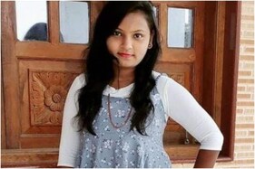 વાપી: લગ્નના બે દિવસ પહેલા જ નર્સ યુવતી કોરોના સામે જંગ હારી ગઈ, ખુશીનો પ્રસંગ માતમમાં ફેરવાયો