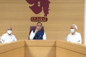 'રાજ્યમાં સરકારી અને ખાનગી ઑફિસમાં 50 ટકા સ્ટાફ જ કામ કરી શકશે, લગ્નમાં 50ની મર્યાદા'