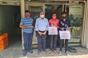 અમદાવાદના પૂર્વ વિસ્તારમાં હોમ ક્વૉરન્ટીન લાકો માટે શરૂ થઇ Free Tiffin સેવા, આ છે ફોન નંબર