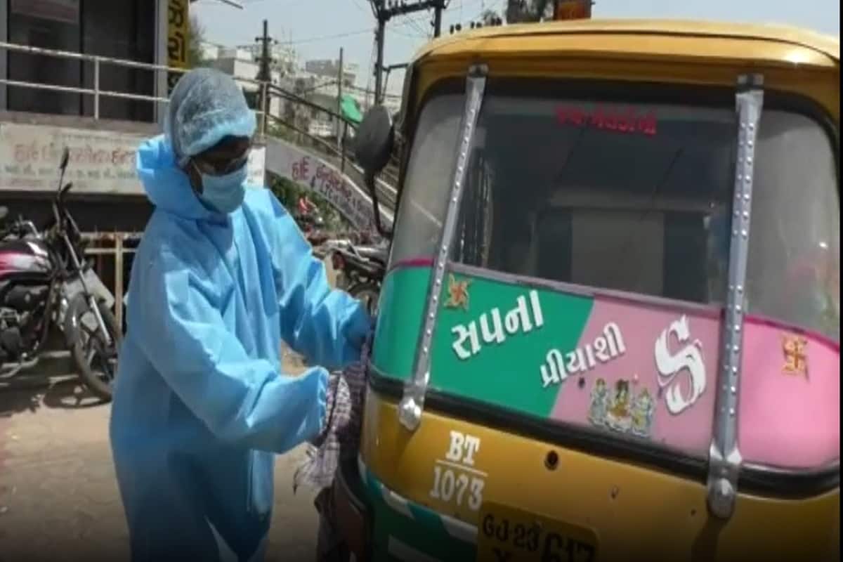  રીક્ષા ચાલાક ભાઈલાલભાઈ ભોઈના જણાવ્યા મુજબ કોરોના સમયમાં પીપીઈ કીટ સતત પહેરી રાખવાથી ગરમી તો લાગે છે પણ કોરોનાના સમયમાં તે અતિ જરૂરી છે. ભાઈલાલભાઈના જણાવ્યા મુજબ દરેક સવારી ને સૅનેટાઇઝ કરી ફરજીયાત માસ્ક પહેરાવી પોતાની રીક્ષા માં બેસાડે છે.