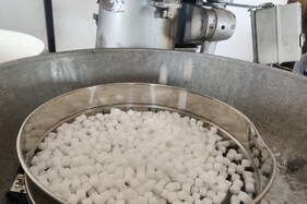 અમદાવાદમાં કપુરનો ભાવ આસમાને! પણ માનવતા હજુ જીવંત, ઉત્પાદક કોરોના દર્દીને મફતમાં મોકલે છે કપૂર