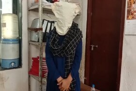 સુરતઃ મહિલા સફાઈ કામદાર ઝડપાઈ,  કોરોનાગ્રસ્ત મહિલા બેભાન હતી ત્યારે ચોર્યા હતા દાગીના