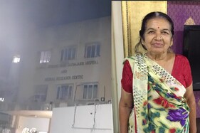 રાજકોટઃ હોસ્પિટલે કોરોના દર્દીનો મૃતદેહ પરિવારને આપ્યો, ઘરે લઈ જઈ કરાઈ અંતિમ વિધિ