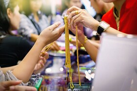 Gold Silver Price Today: સોના અને ચાંદીના ભાવમાં તેજી, જાણો 10 ગ્રામ ગોલ્ડ કેટલું મોંઘું થયું