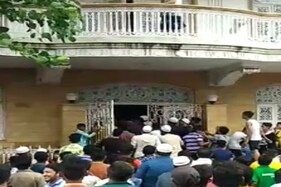 સુરત : મ્યુઝિક ડાયરેક્ટર ઇસ્માઇલ દરબારના પુત્ર અને ભાઈએ કર્યો ઝઘડો, પોલીસે સમાધાન કરાવતા તર્ક વિતર્ક