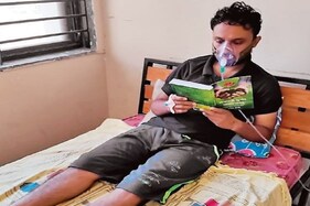 રાજકોટ : સમરસ કોવિડ કેર સેન્ટરમાં શરૂ કરાયું પુસ્તક પરબ, દર્દીઓમાં ખંતથી વાંચી રહ્યા છે